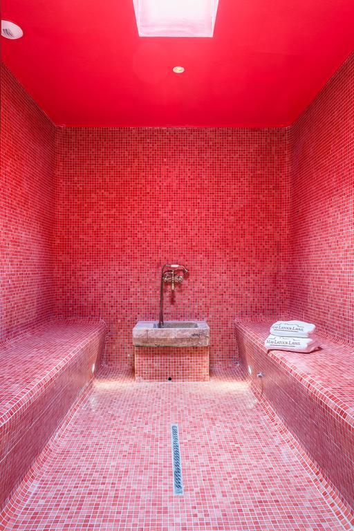 Guest house Mas Latour Lavail 2*